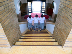 P1001074