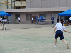 ５
