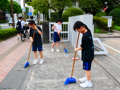 P1002008
