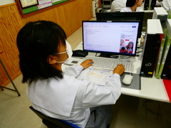 P1002435